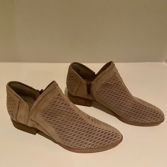 vince camuto clorieea